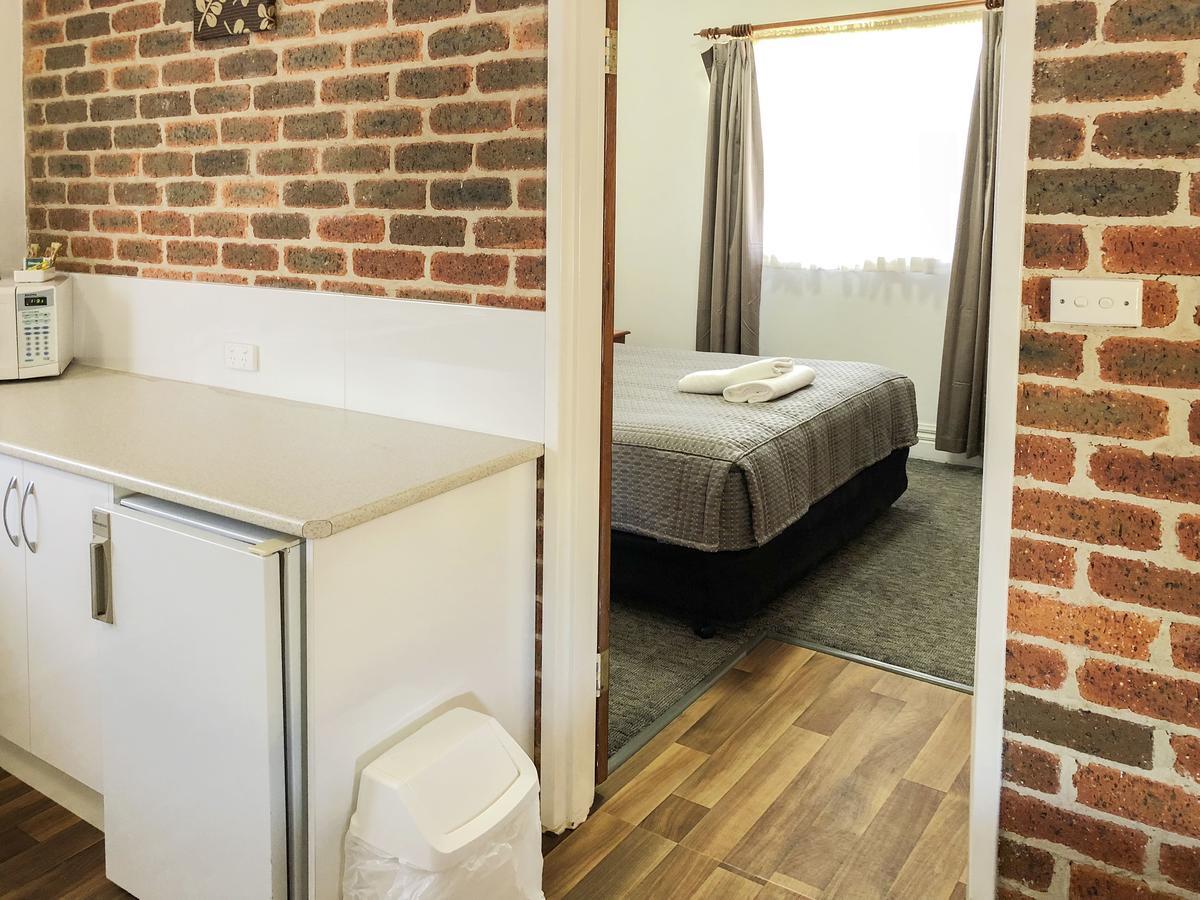Leeton Heritage Motor Inn Esterno foto
