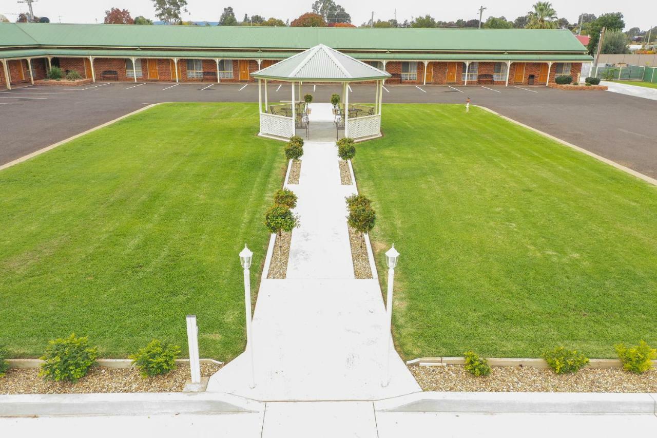 Leeton Heritage Motor Inn Esterno foto